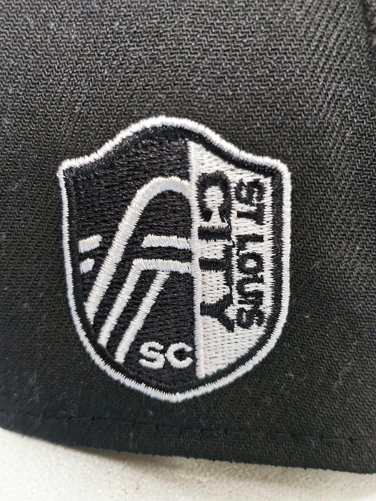 New Era x St. Louis City SC – MLS Pride Edition 39THIRTY Cap 🏳️‍🌈 L/XL