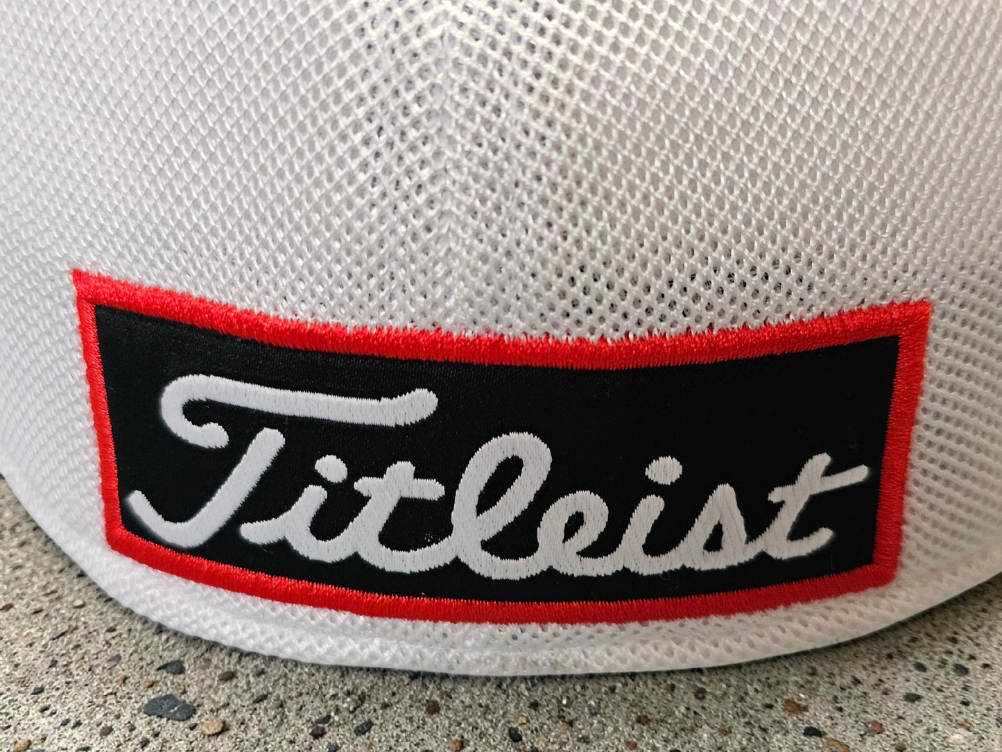 Titleist x New Era Pro V1 Performance Mesh Cap ⛳