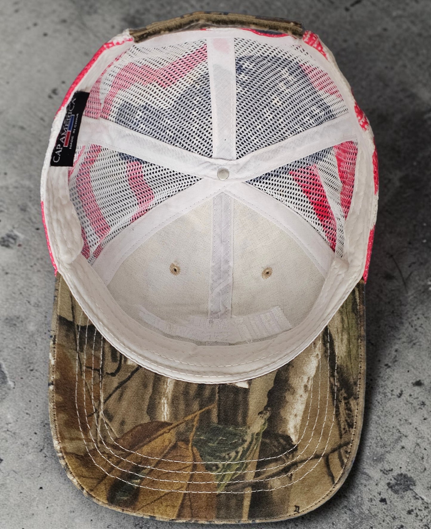 🧢 Vintage Trucker Cap – Camouflage & US-Flaggen-Design🇺🇸